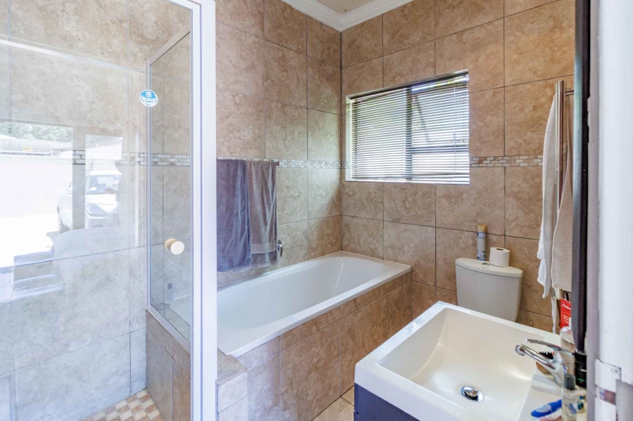 To Let 0 Bedroom Property for Rent in Table View Western Cape